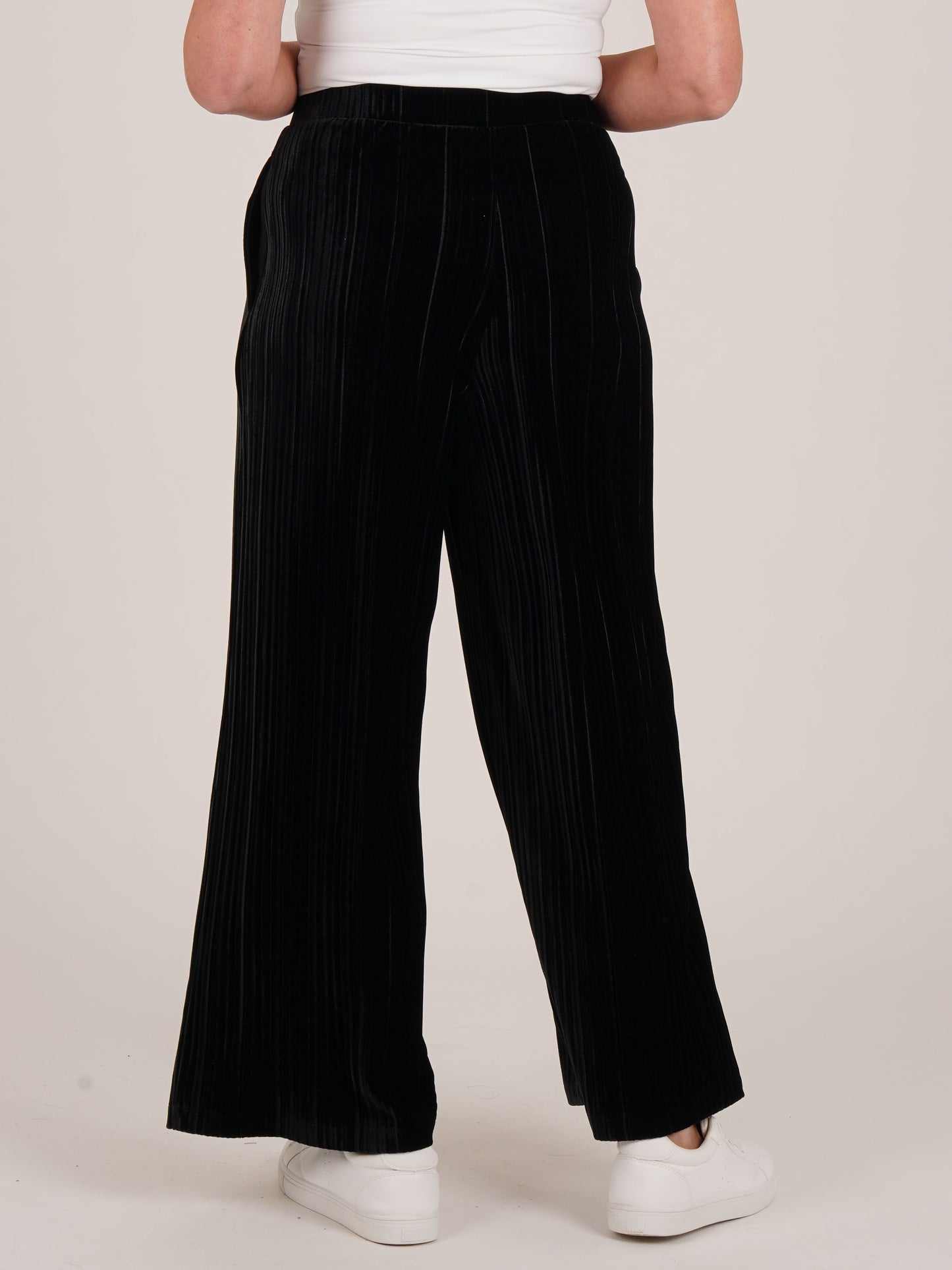 TIGI Plisse Pull On Trousers - Black
